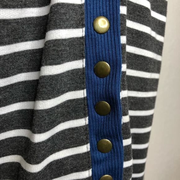 Hipster Row gray white striped blue trim snap front long cardigan size Medium - Picture 5 of 13